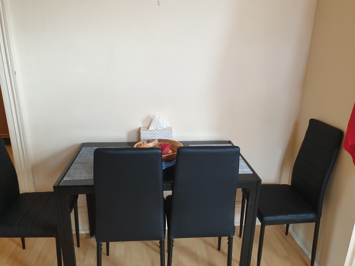 Flat 2 dinning table photo.jpg